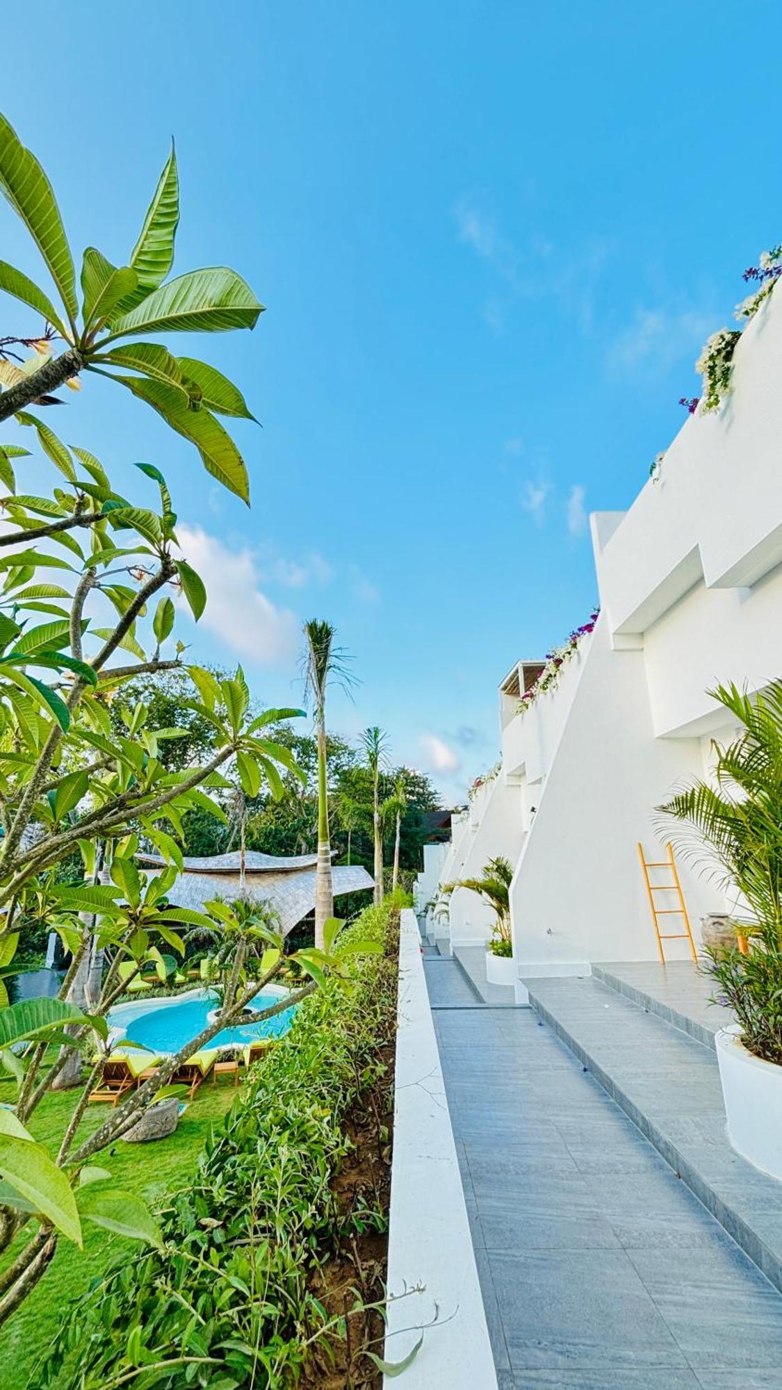 Mantra Wellness Center Hotel Uluwatu Buitenkant foto