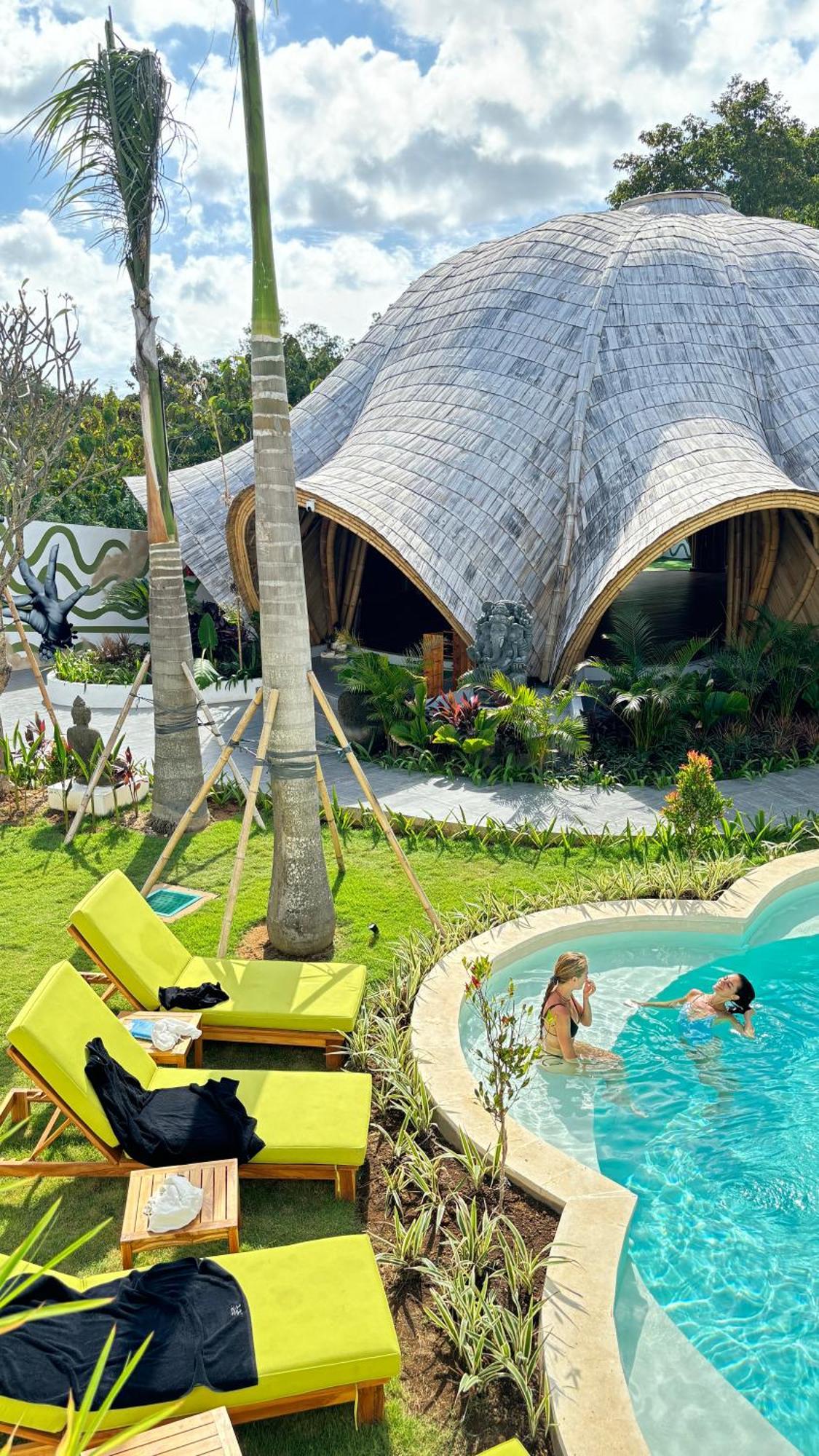 Mantra Wellness Center Hotel Uluwatu Buitenkant foto
